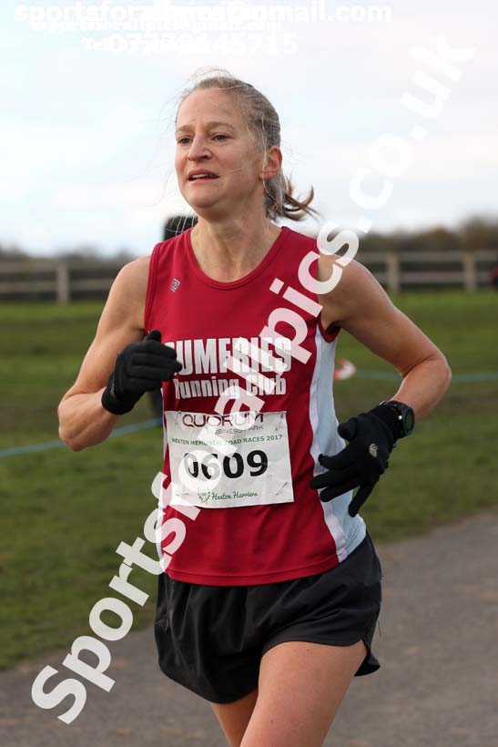 Senior mens and womens Heaton Harriers Memorial 10k Road Race, Newcastle. Photo:  David T. Hewitson/Sports for All Pics